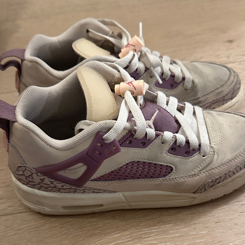 Nike Kids Sneakers in Purple and Cream
